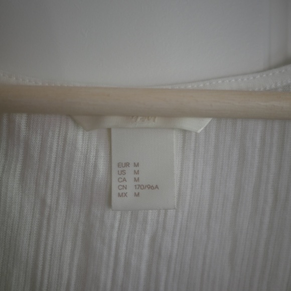 H&M peplum shirt - Picture 2 of 3